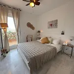 Hill View With Fresh Renovation Апартаменты Бенальмадена