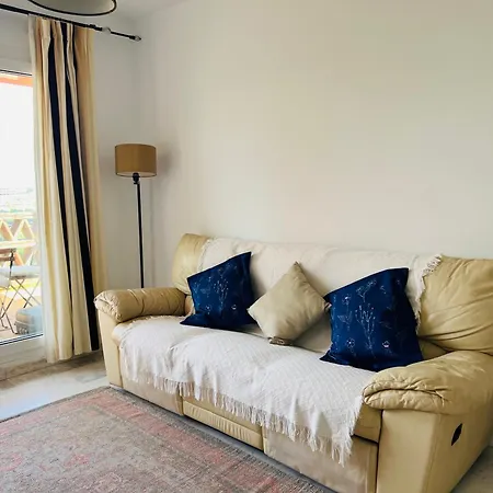Hill View With Fresh Renovation Lejlighed *