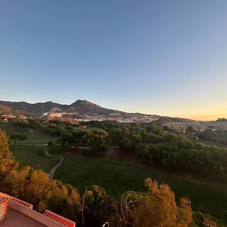 Hill View With Fresh Renovation Apartman *