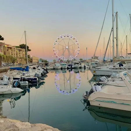 Hill View With Fresh Renovation Apartman