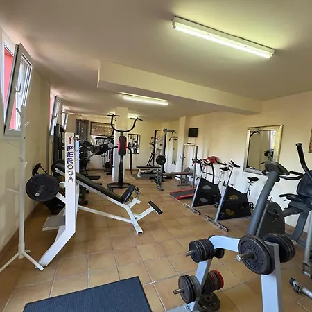 Hill View With Fresh Renovation Апартаменты