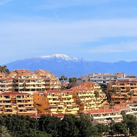 Sea & Mountain View With Pool & Parking Appartamento Benalmádena